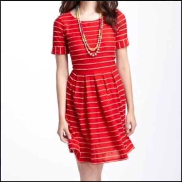 Anthropologie Dresses & Skirts - Anthropologie Bordeaux scalloped stripe dress